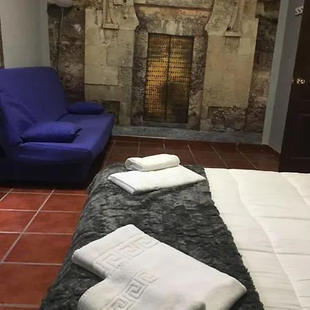 Patio De La Plateria Pensión