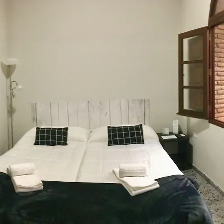 Patio De La Plateria Pensión