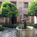 Patio De La Plateria 3*