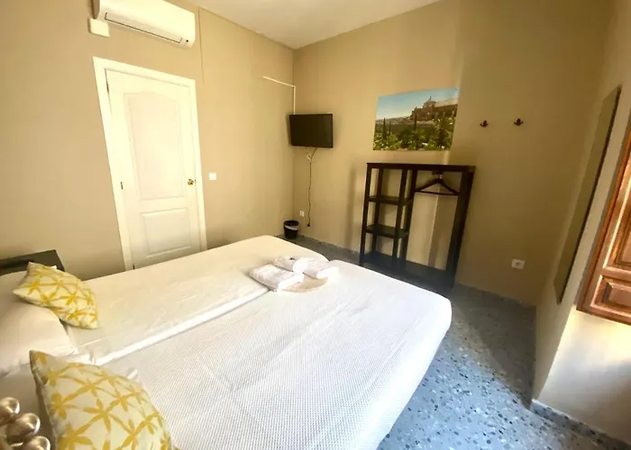 Patio De La Plateria 3*