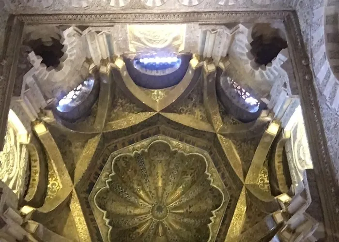 Patio De La Plateria 3*