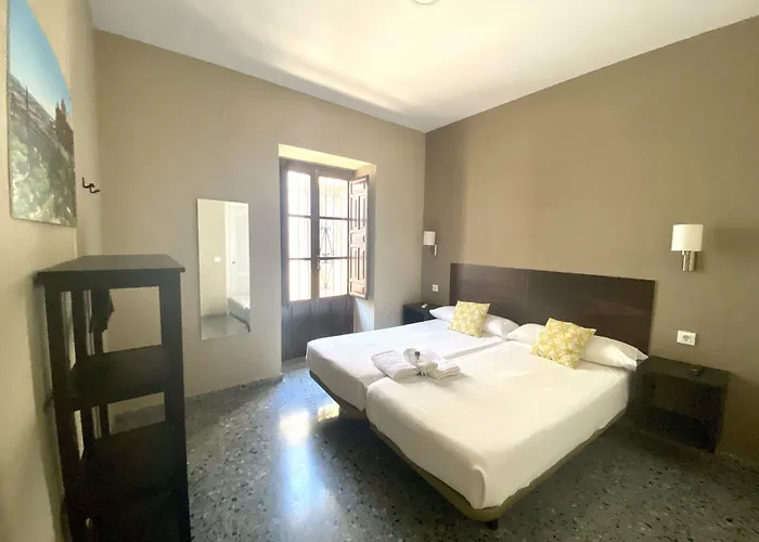 Konukevi Patio De La Plateria