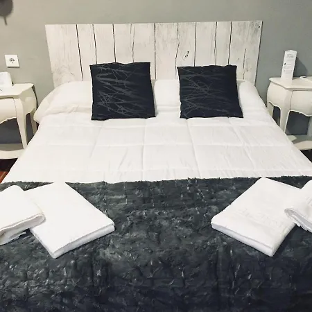 Patio De La Plateria Pensión Córdoba